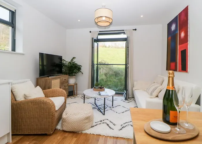 Apartment 7 Oystercatcher Court