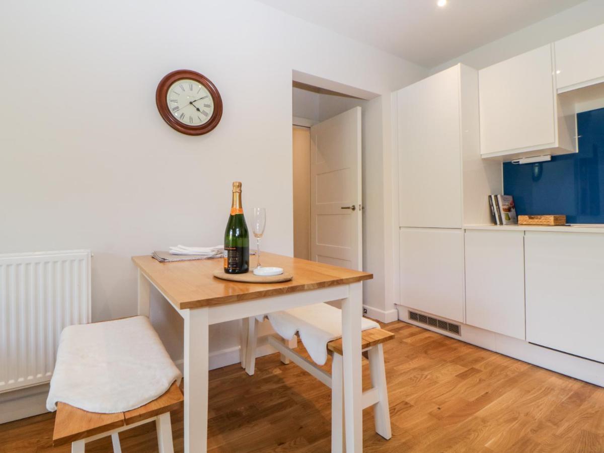 7 Oystercatcher Court Torquay
