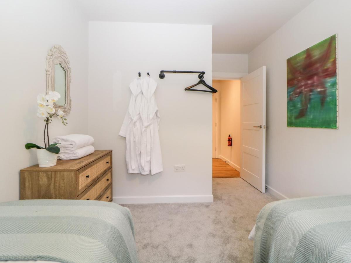 7 Oystercatcher Court Apartment *